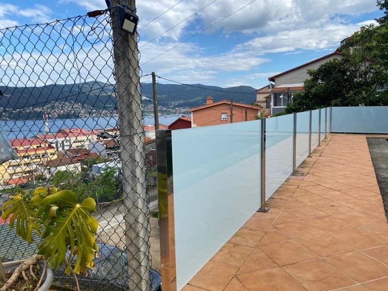 Disfrute en cualquier momento de su terraza con nuestros acristalamientos