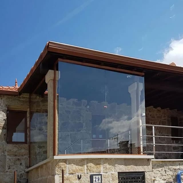 Instalación de galerías de aluminio a medida