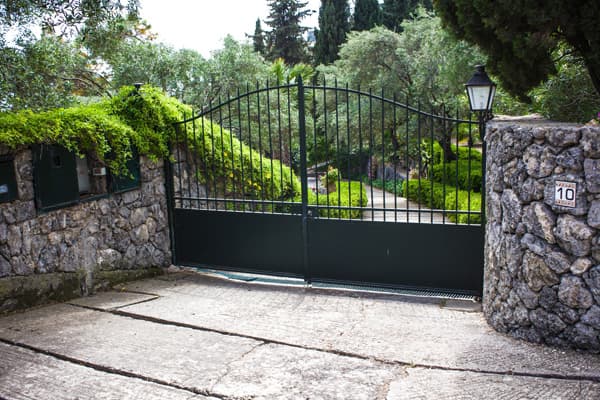 Puertas de entrada de aluminio en Redondela