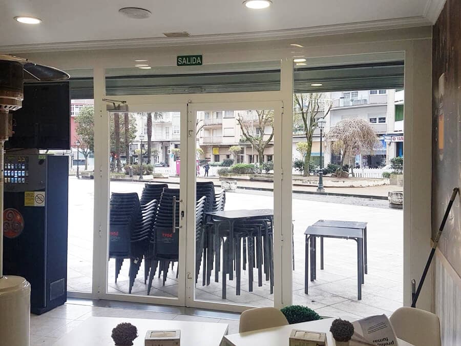 Especialistas en puertas de aluminio en Vigo y Redondela